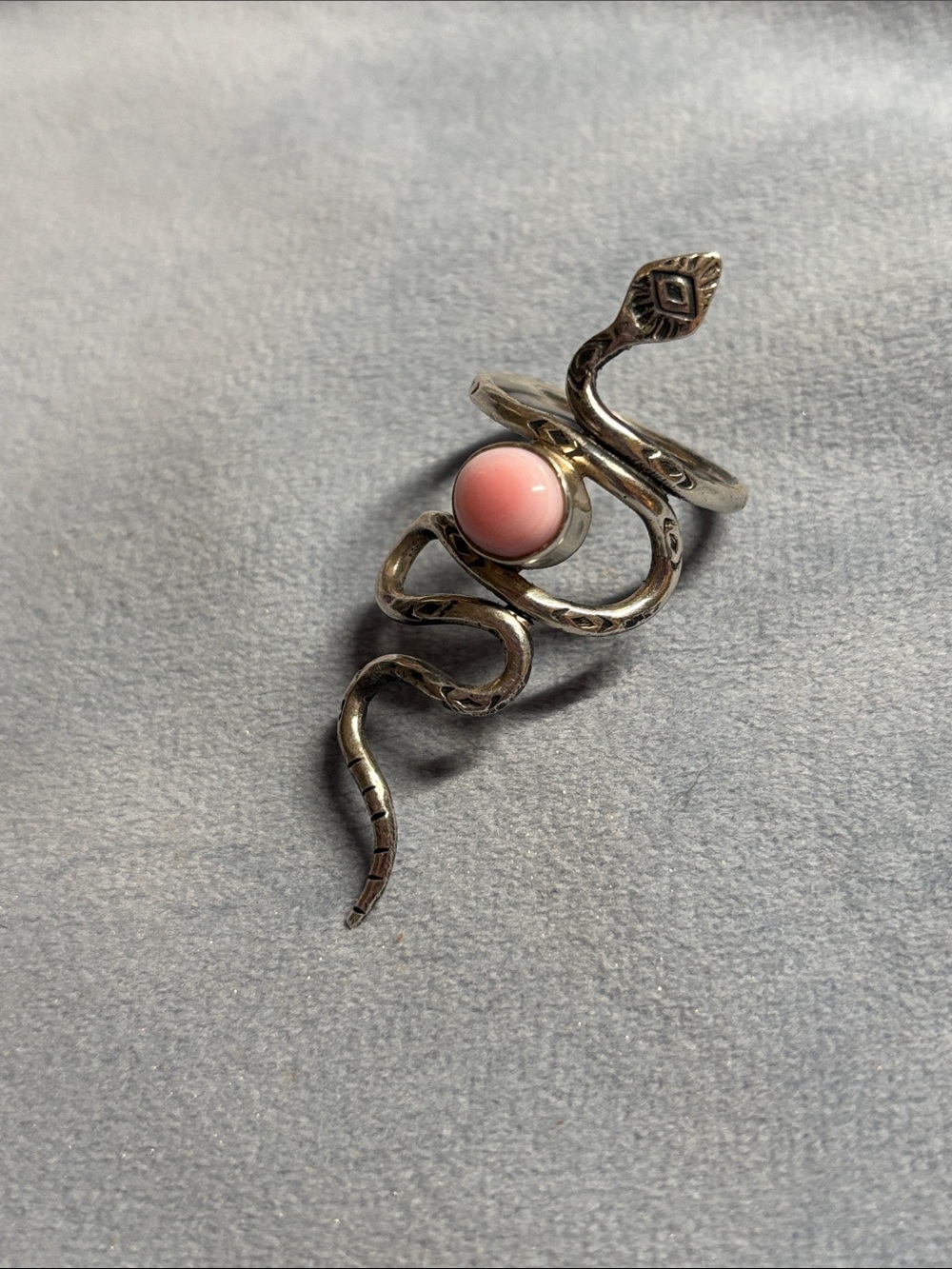 Sterling Silver Snake Pink Conch Size 8.5